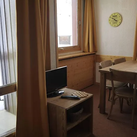 Apartamento Au Pied Des Pistes Avec Balcon Et Casier A Ski, Non-fumeur - Fr-1-355-117 *