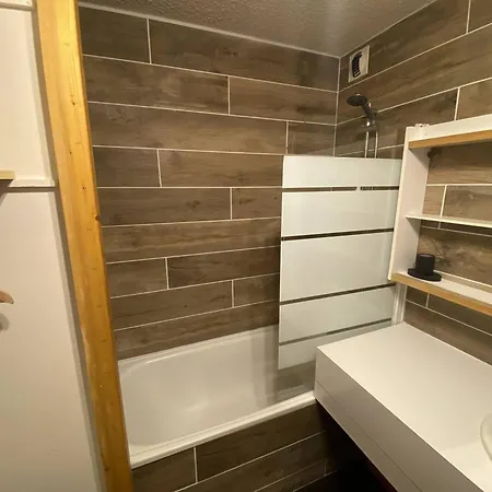 Apartamento Au Pied Des Pistes Avec Balcon Et Casier A Ski, Non-fumeur - Fr-1-355-117