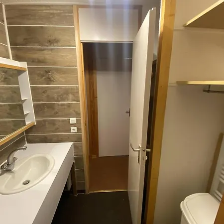Au Pied Des Pistes Avec Balcon Et Casier A Ski, Non-fumeur - Fr-1-355-117 Méribel