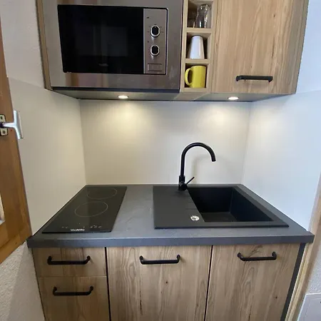 Au Pied Des Pistes Avec Balcon Et Casier A Ski, Non-fumeur - Fr-1-355-117 Apartamento